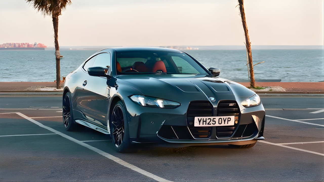 BMW M4 2026: Rendimiento de Coupé Refinado para Aventureros del Día a Día