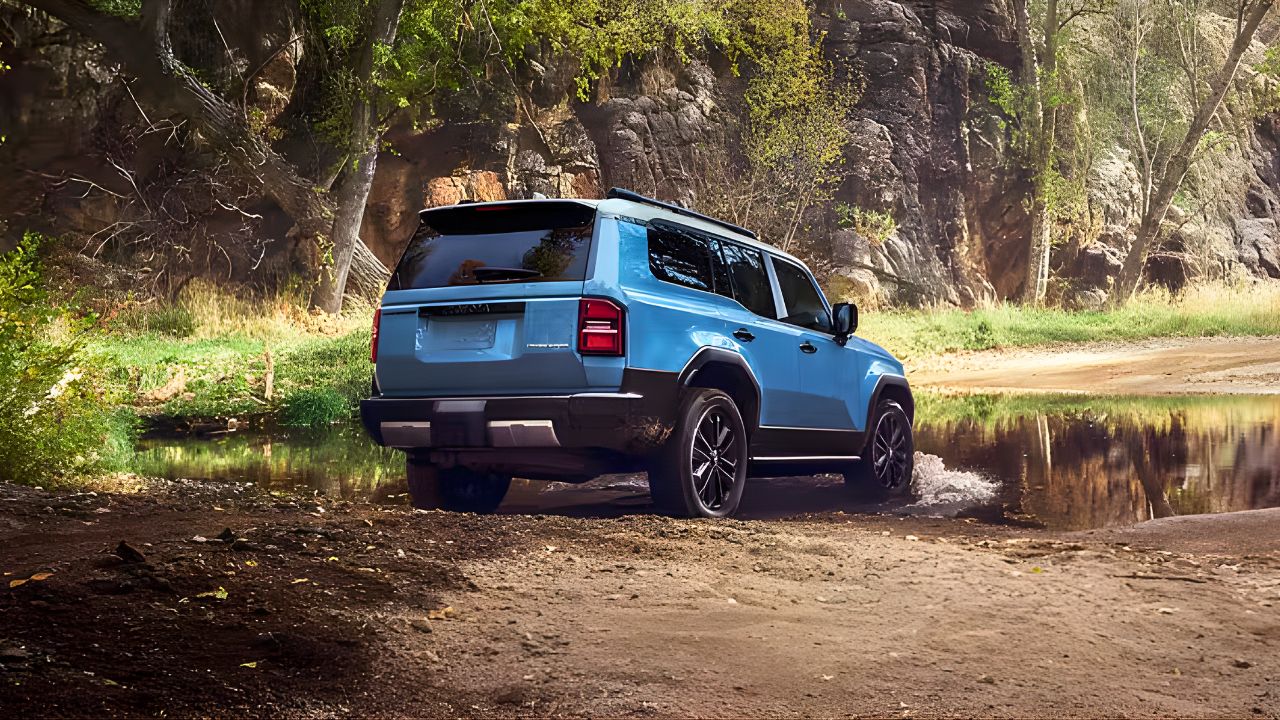 Toyota Land Cruiser 2026: SUV todoterreno legendario con estilo robusto, motor híbrido turbo y tecnología inteligente