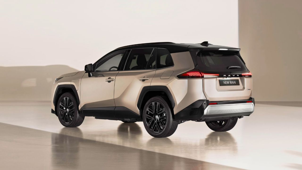 Toyota RAV4 2026: nuevo diseño audaz, motor híbrido, tecnología avanzada, confort premium y precio de 35 lakh