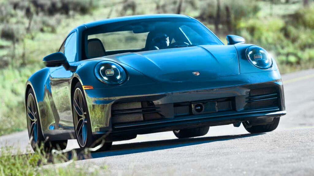 Nuevo Porsche 911 Carrera 2026: Diseño Atemporal y Rendimiento Mejorado
